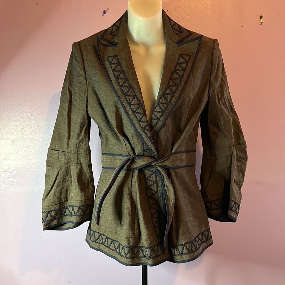 BCBG MaxAzria Brown Belted Jacket with Navy Trim Elegant Women’s Outerwear